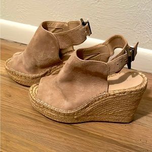 Tan Kenneth Cole wedges